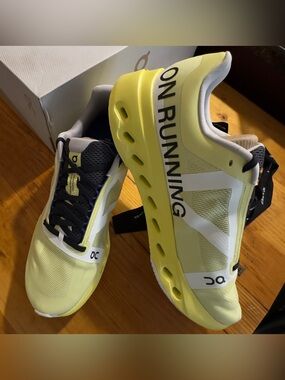 Brand New On Cloudsurfer Next Z5 rubber trimmed mesh sneakers size 10